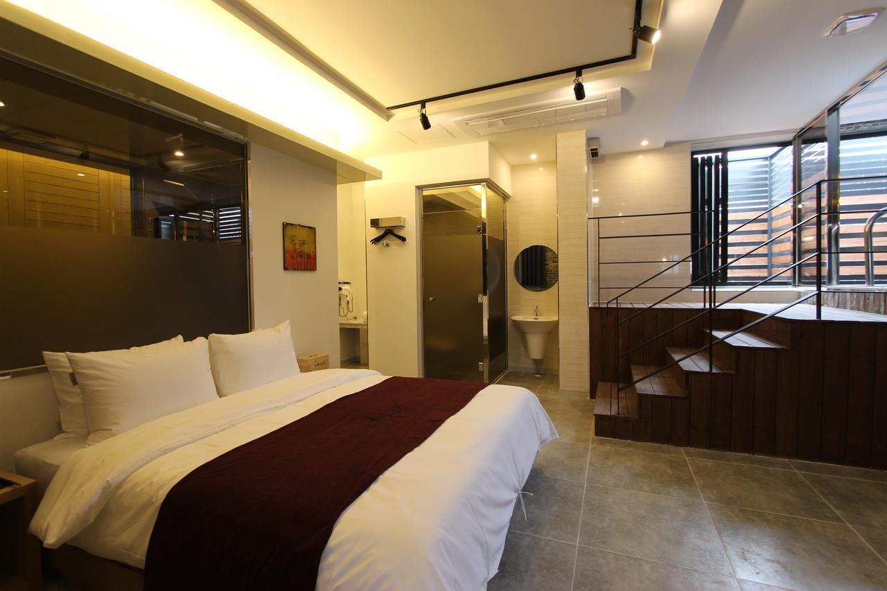 Instar Tourist Hotel Тэгу Экстерьер фото