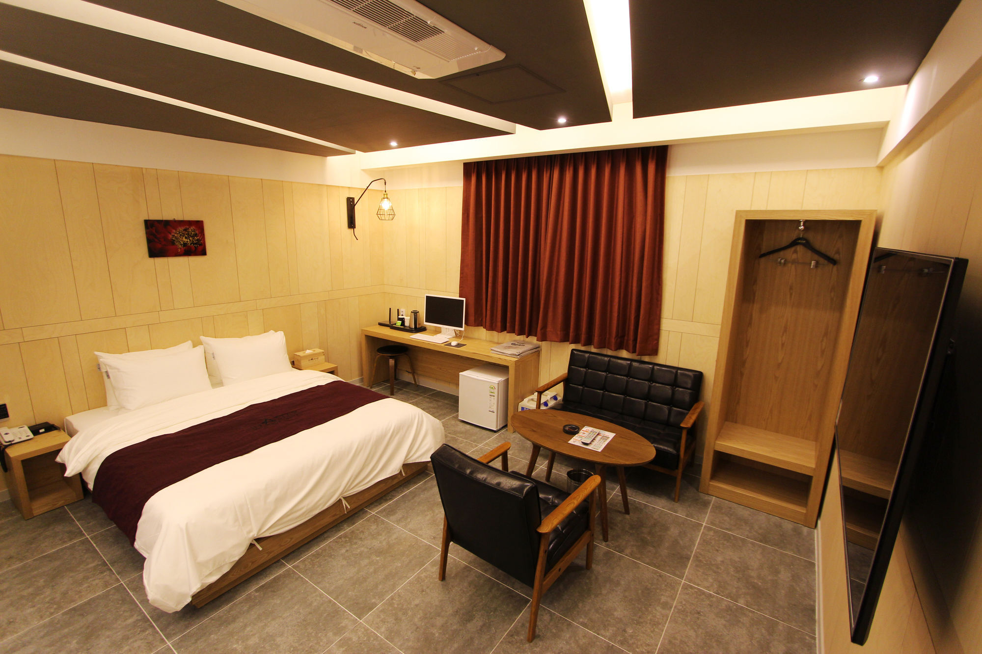 Instar Tourist Hotel Тэгу Экстерьер фото