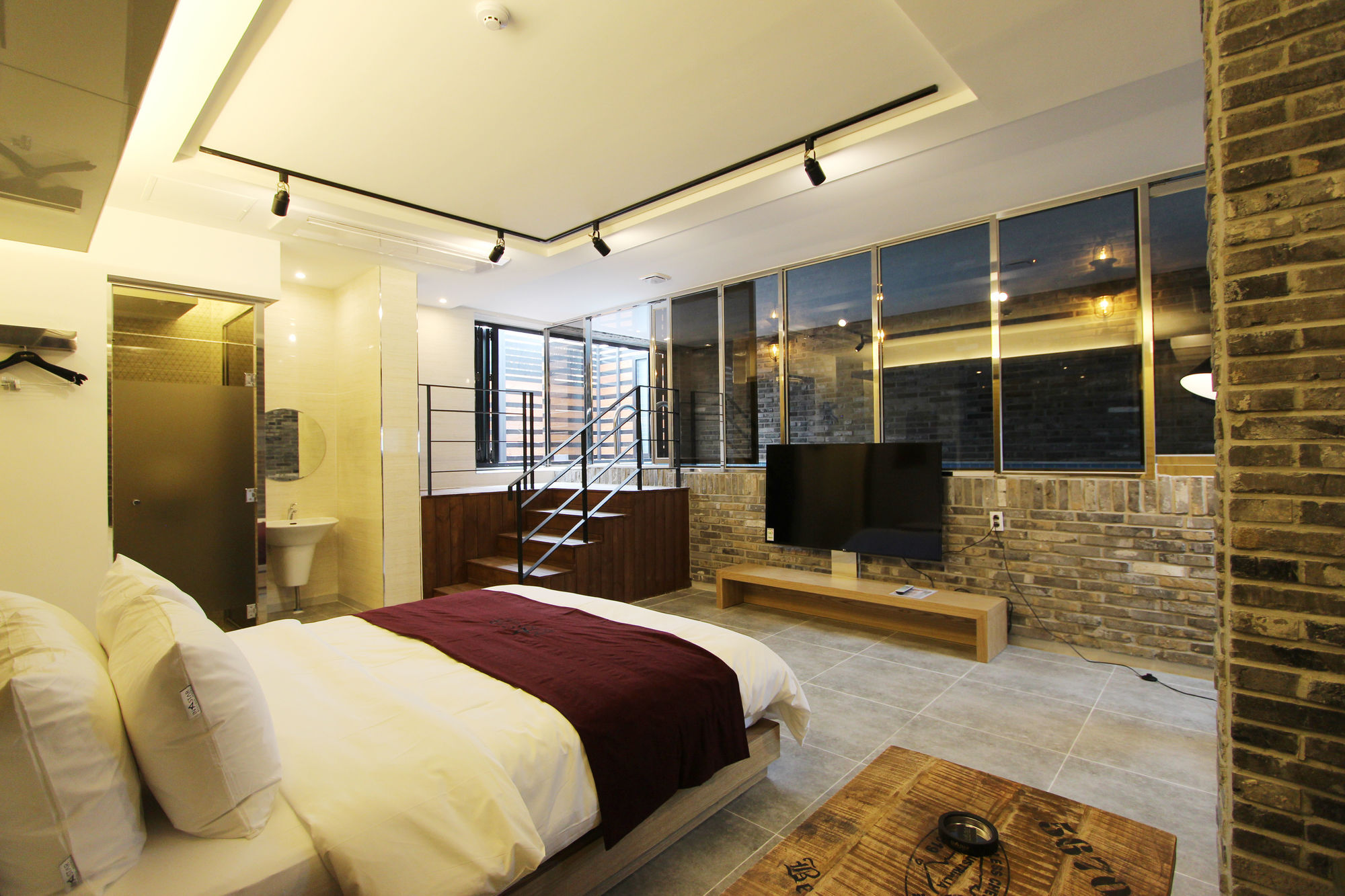 Instar Tourist Hotel Тэгу Экстерьер фото
