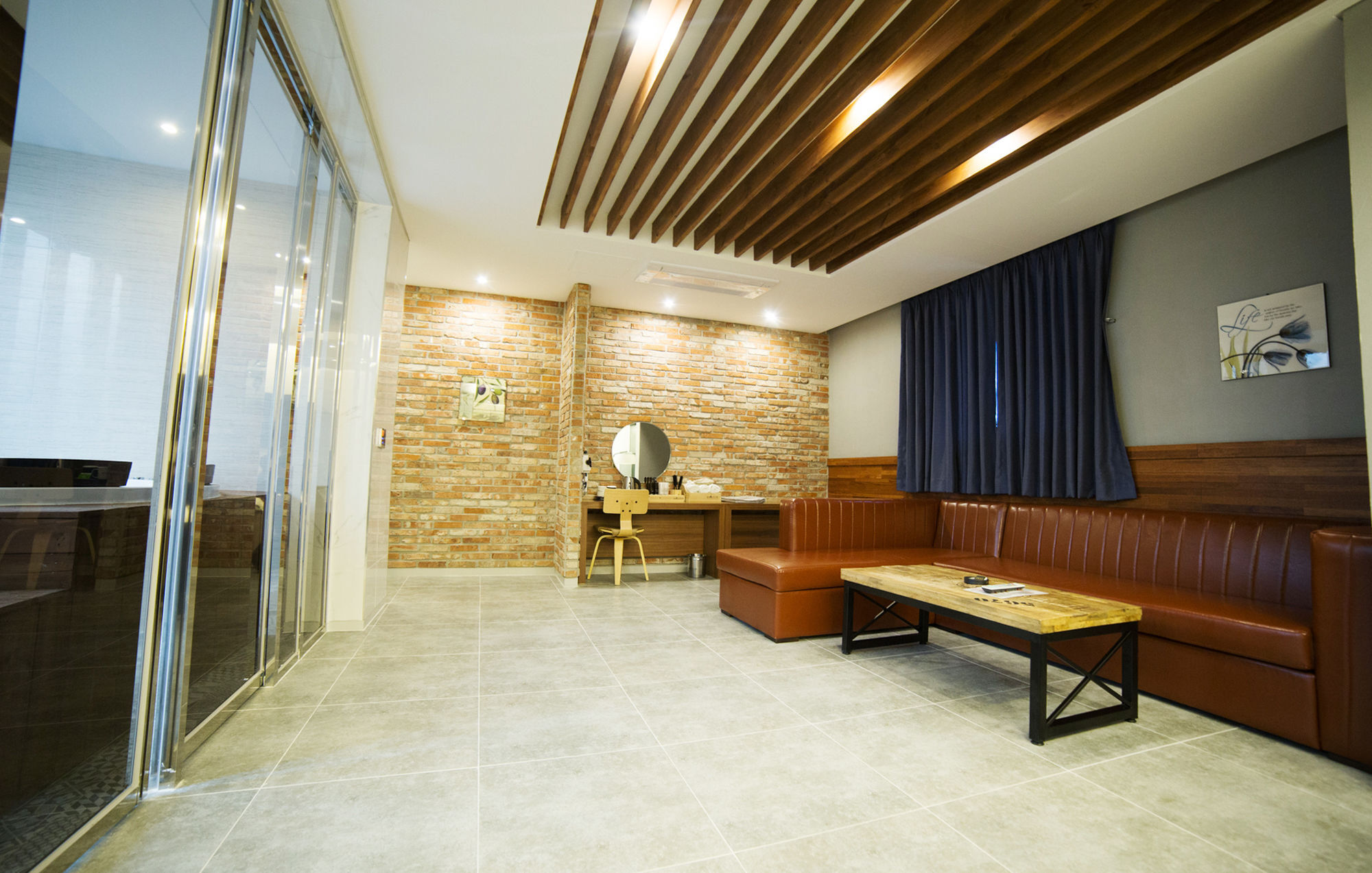 Instar Tourist Hotel Тэгу Экстерьер фото