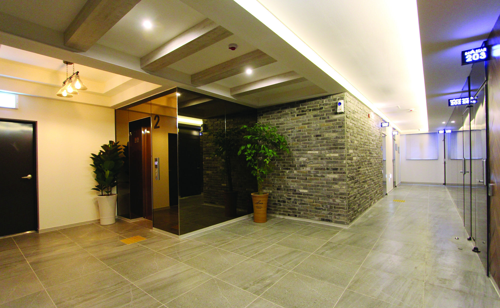 Instar Tourist Hotel Тэгу Экстерьер фото