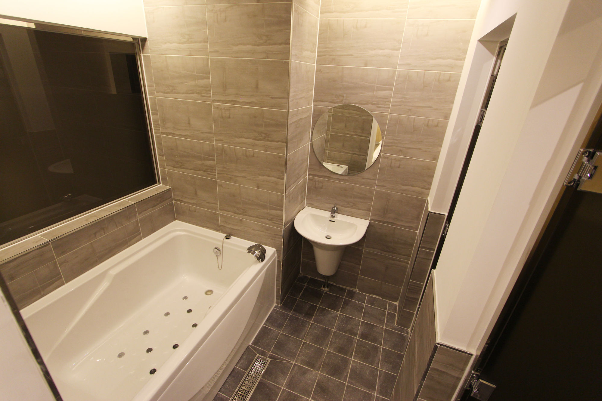 Instar Tourist Hotel Тэгу Экстерьер фото