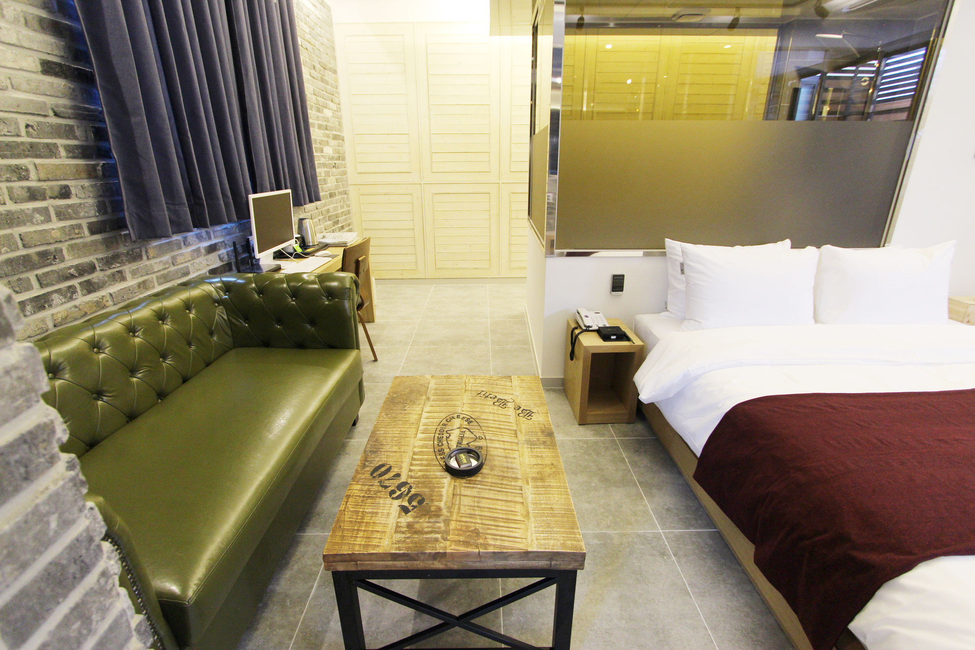 Instar Tourist Hotel Тэгу Экстерьер фото