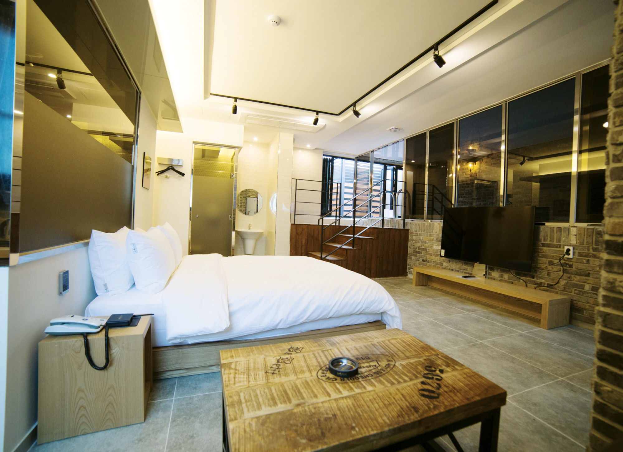Instar Tourist Hotel Тэгу Экстерьер фото